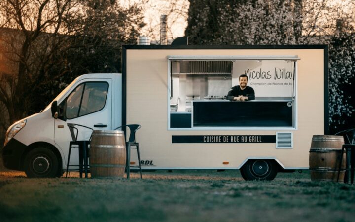 Le food truck NW Burger au coucher du soleil
